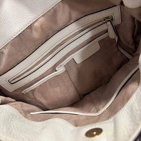 Michael Kors White and Pink Large Shoulder Bag - Picture 4 of 4